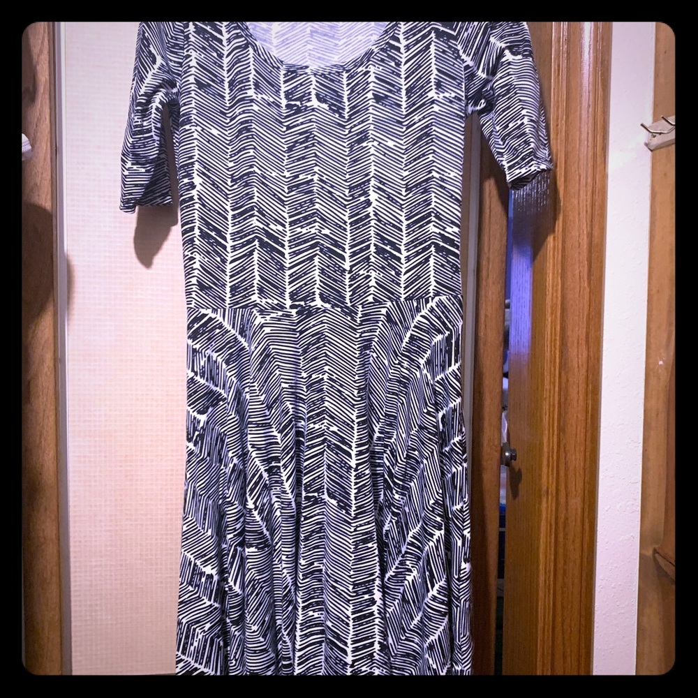 LuLaRoe Nicole size S